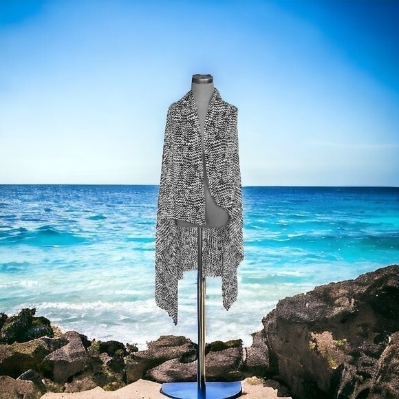 Black & White Other - Black White Chevron Zigzag Print Sarong 58"x48" Beach Cover Up Wrap Excellent